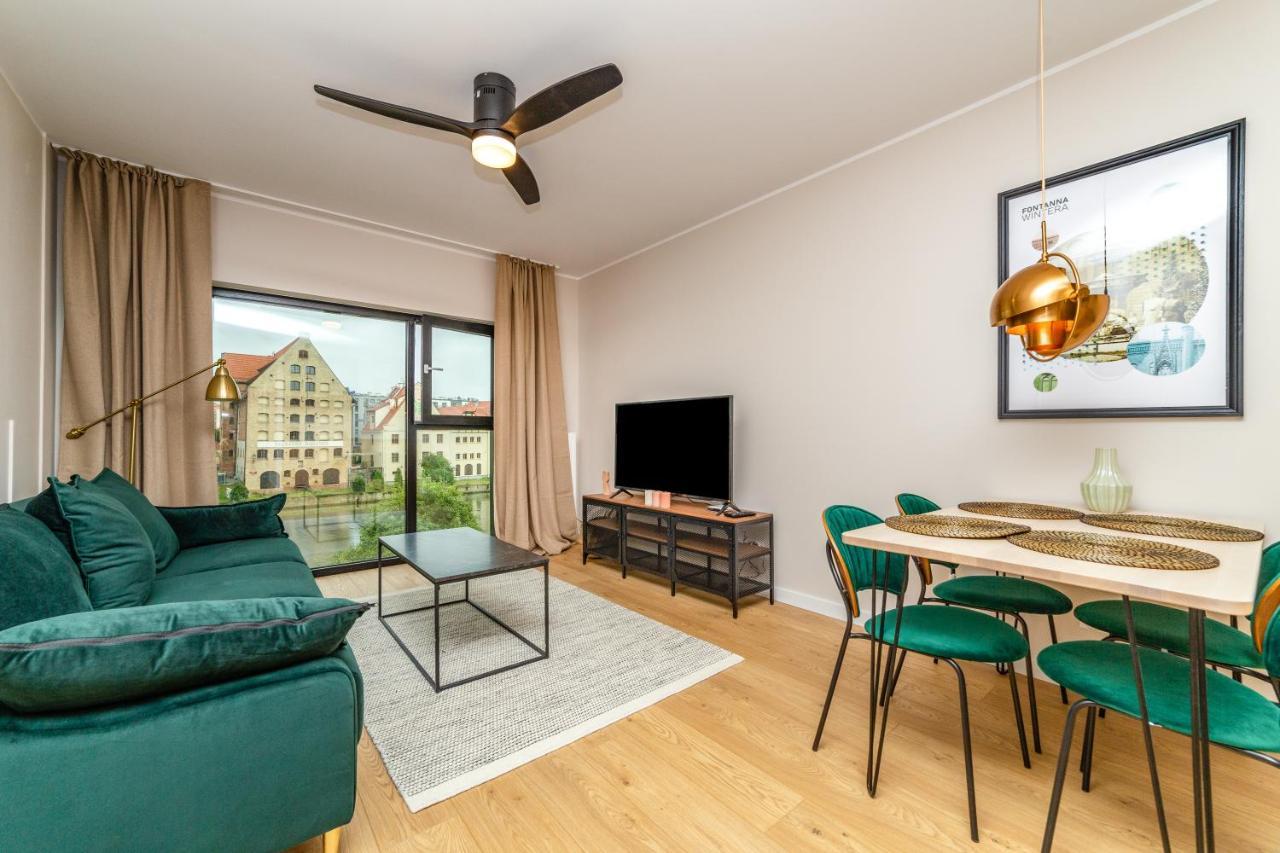 Pobookowane River View Apartments Гданьск Экстерьер фото